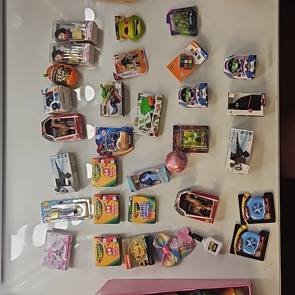 Over 100 mini brands - Picture 2 of 7